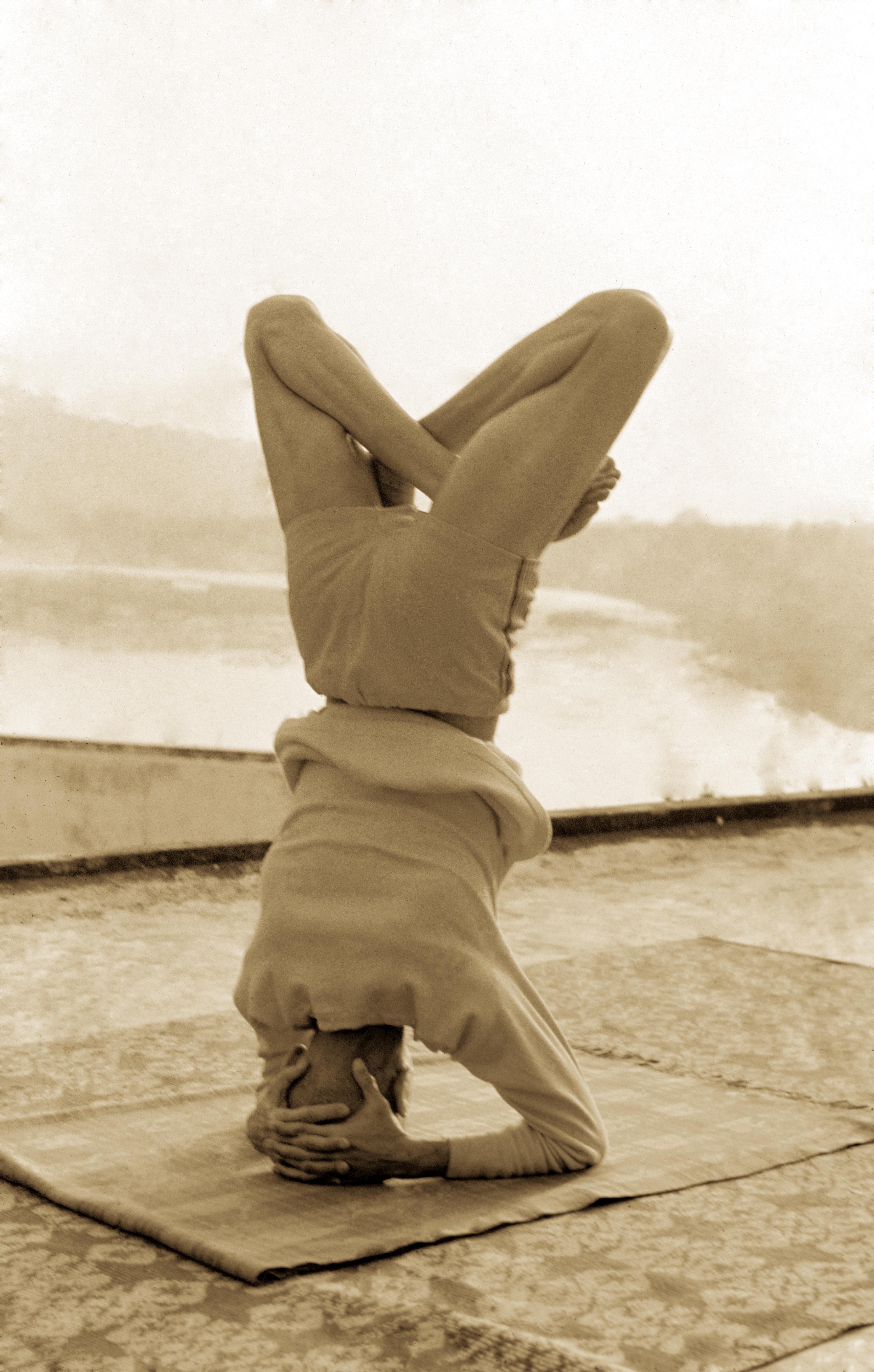 Urdhva Padmasana